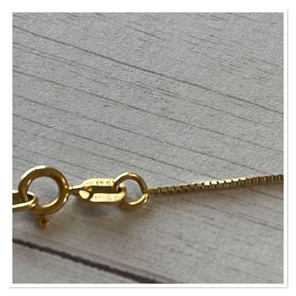 Pearl Necklace - Picture 3 of 3